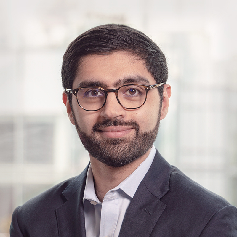 Headshot of Devak Mirani