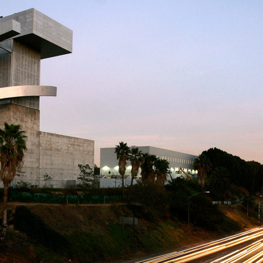 Picture of a Creative Building next to the highway